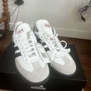 BRAND NEW adidas sambas classic! Size 8.5 men’s, women’s 42